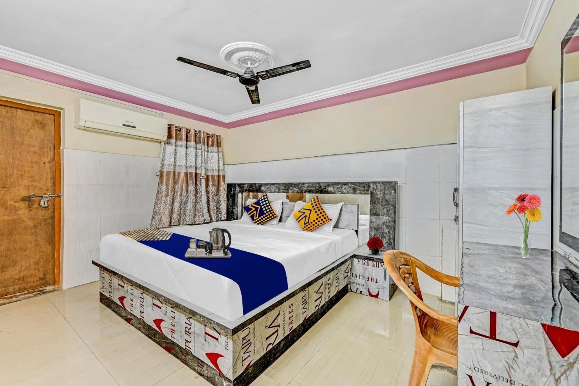 Spot On Svr Grand Hotel Vijayawāda Exterior photo