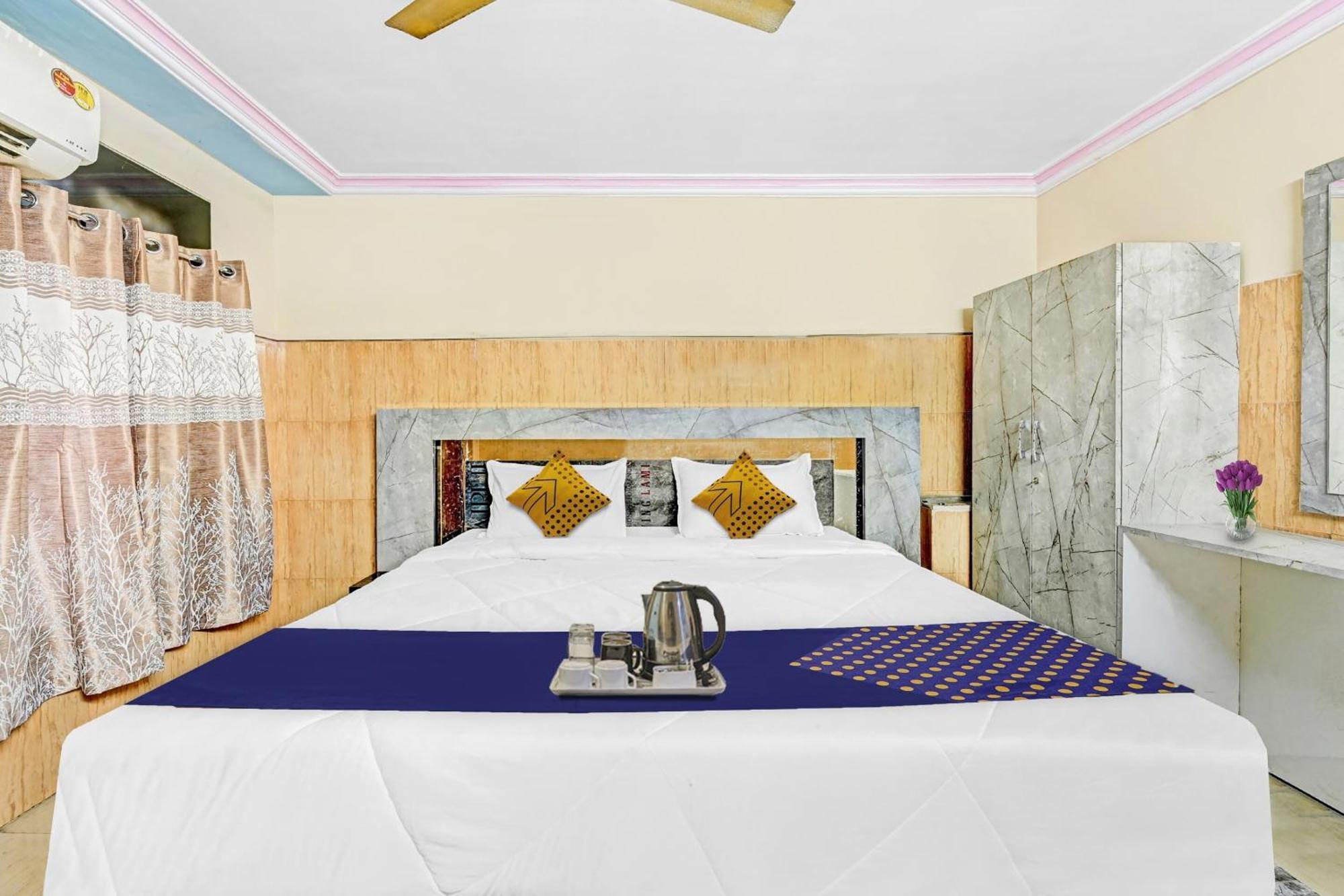 Spot On Svr Grand Hotel Vijayawāda Exterior photo